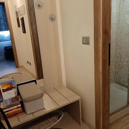 Vite Dipinte 1 Bilocale In Langa * Novello