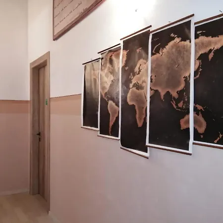 Vite Dipinte 1 Bilocale In Langa