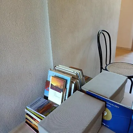 Vite Dipinte 1 Bilocale In Langa Appartamento Novello