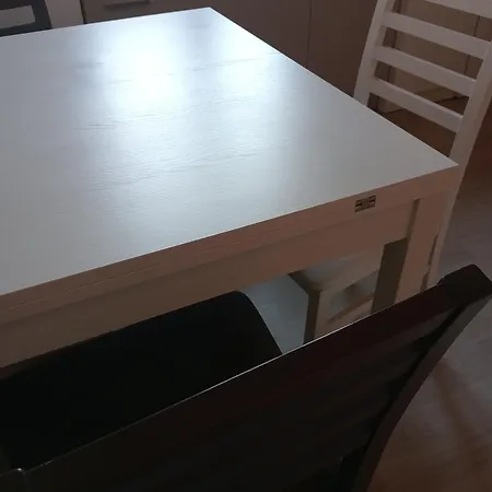 Vite Dipinte 1 Bilocale In Langa Appartamento *